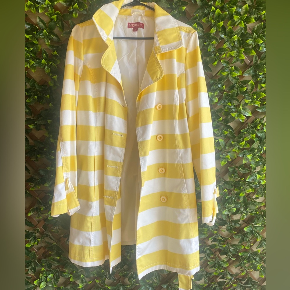 Size large Light weight spring jacket- worn one time